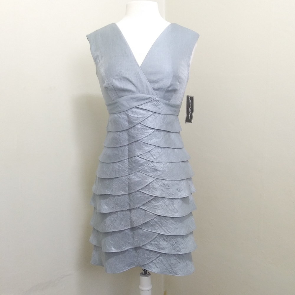 Jessica Howard Size 6P Ice Blue Sleeveless Ruffled Evening Dress